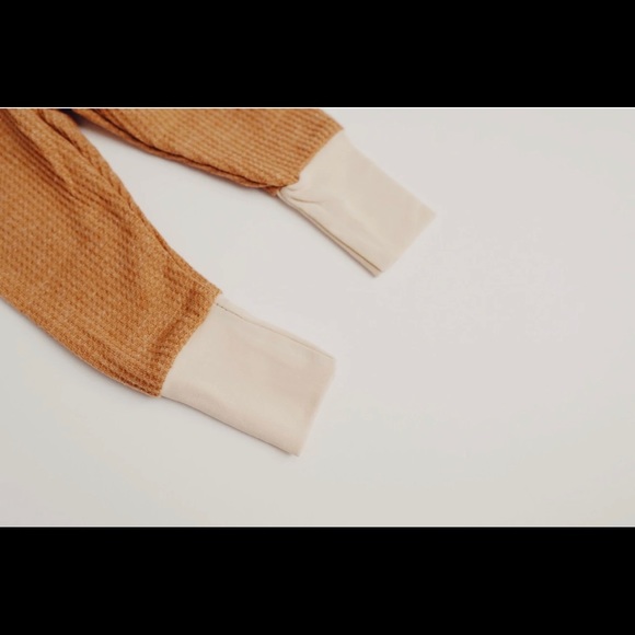 Orcas Lucille Waffle Set - Picture 4 of 6